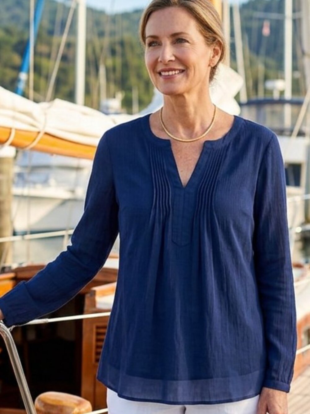 Vineyard Vines Silk Blend Long Sleeve Blue Top with Pintuck V-Neckline - XS